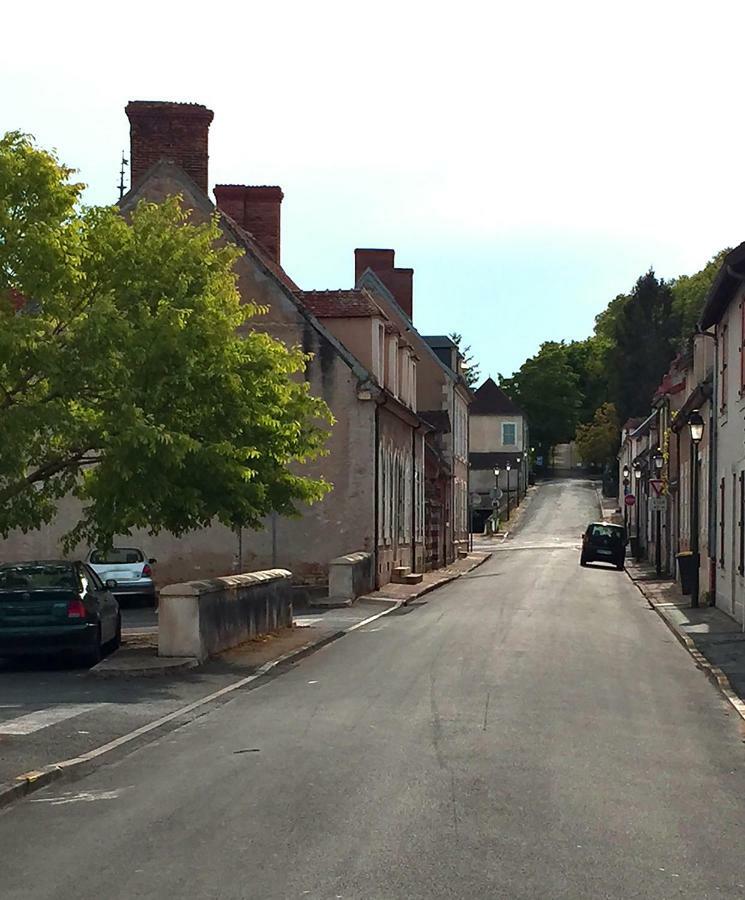 Boutique Hotel B&B Fleurie Saint-Amand-Montrond Exterior photo